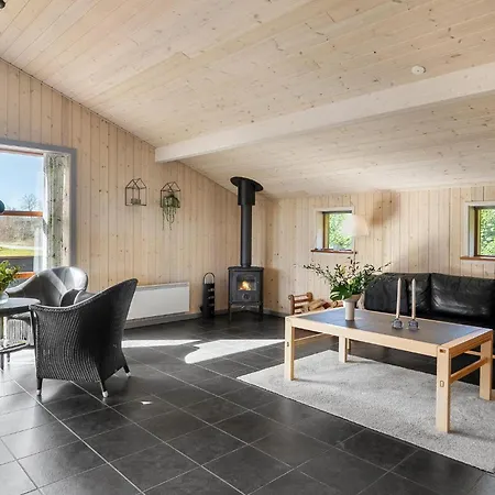 Beautiful In Juelsminde With Sauna *